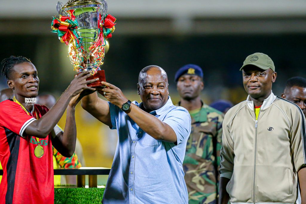 2025 PRESIDENT'S CUP: Presentation Of Trophy To Asante Kotoko