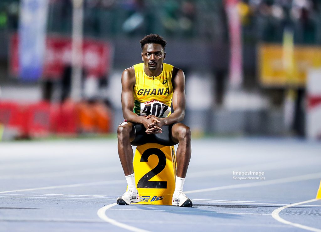 ACCRA 2026: Ghana, Nigeria, Kenya secures spots in Men's 400m semi-final 


Athletes from the host nation Ghana managed to secure semi-final spots in the men's evening events. Ghana's Blessed Owusu of St. Hubert Seminary SHS came third in his heat in the 400 meters.
 
Ghana's fastest man Abdul-Rasheed Saminu, Athletics team captain Joseph Paul Amoah, and compatriot Edwin Gadayi all picked up a spot ahead of the men's 100m semis  on Wednesday.